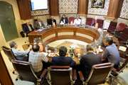 جلسه هیأت رئیسه دانشکده برگزار شد
