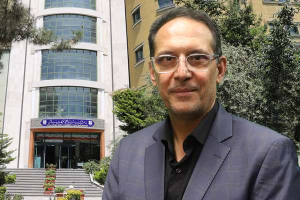 دکتر عباس استاد تقی‌زاده، پژوهشگر ممتاز دانشگاه علوم پزشکی تهران در سال ۱۴۰۴