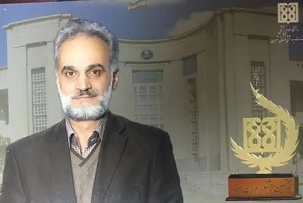 دکتر محمدهادی دهقانی، پژوهشگر ممتاز دانشگاه علوم پزشکی تهران در سال ۱۴۰۴