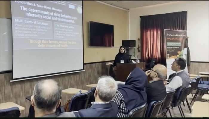 دریافت جایزه نوآوری اجتماعی از سوی استانداری یزد و داوران کنگره بین المللی اعتیاد و رفتارهای پرخطر