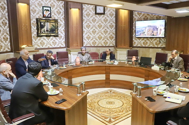 آخرین نشست هیأت رئیسه دانشکده بهداشت در فصل پاییز