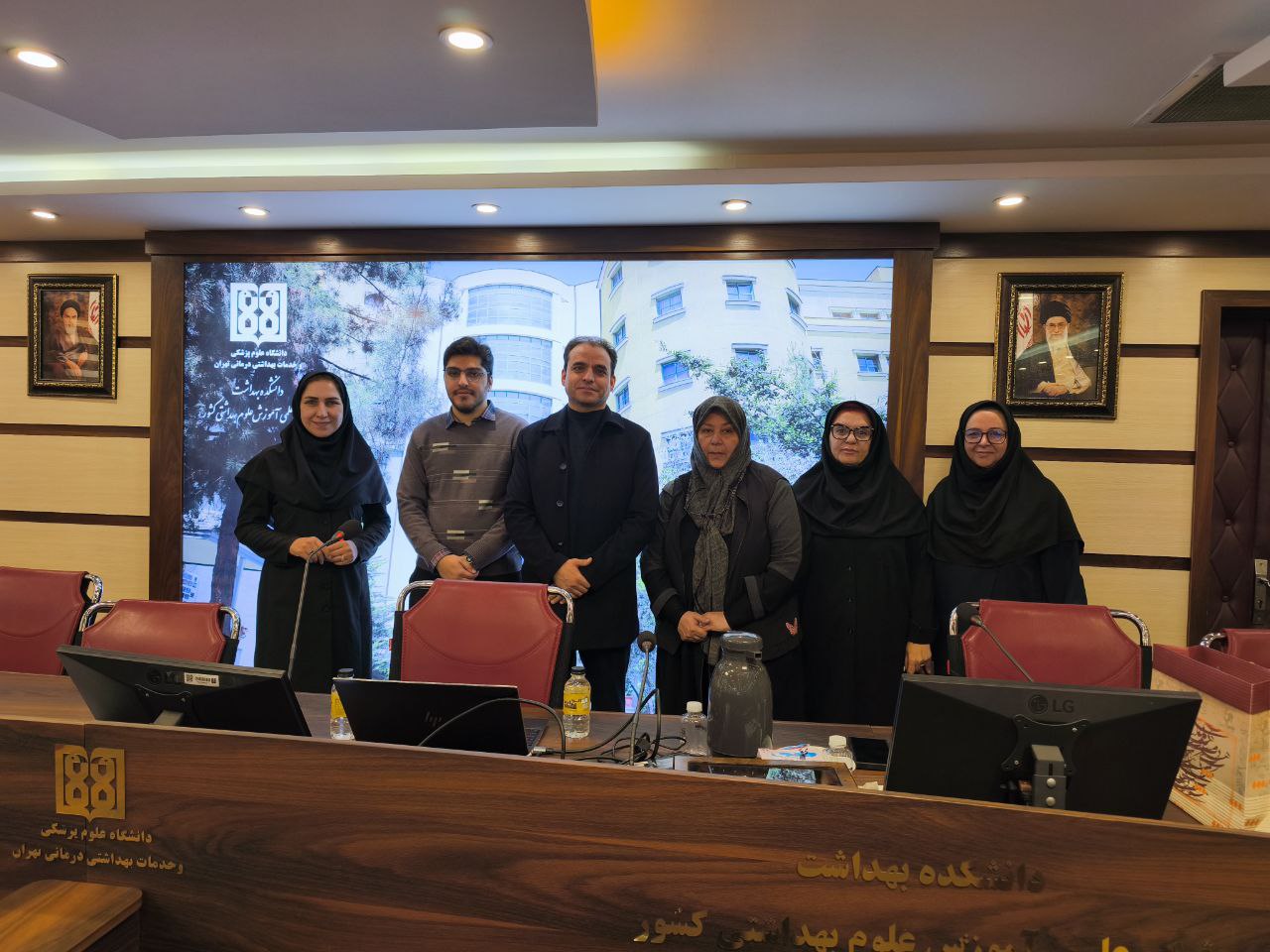 بررسی نقش هویت خودکنشگر در خودمراقبتی بیماران دیابتی در دفاع پایان‌نامه کارشناسی ارشد دانشکده بهداشت